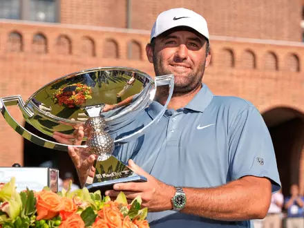 US-Golfstar Scottie Scheffler gewann in Atlanta die Tour Championship. - Foto: Mike Stewart/AP/dpa