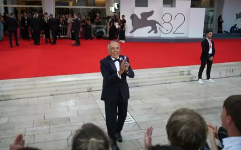 Festivaldirektor Alberto Barbera bei der Eröffnung der Filmfestspiele im vergangenen Jahr. (Archivbild) - Foto: Alessandra Tarantino/Invision/AP/dpa