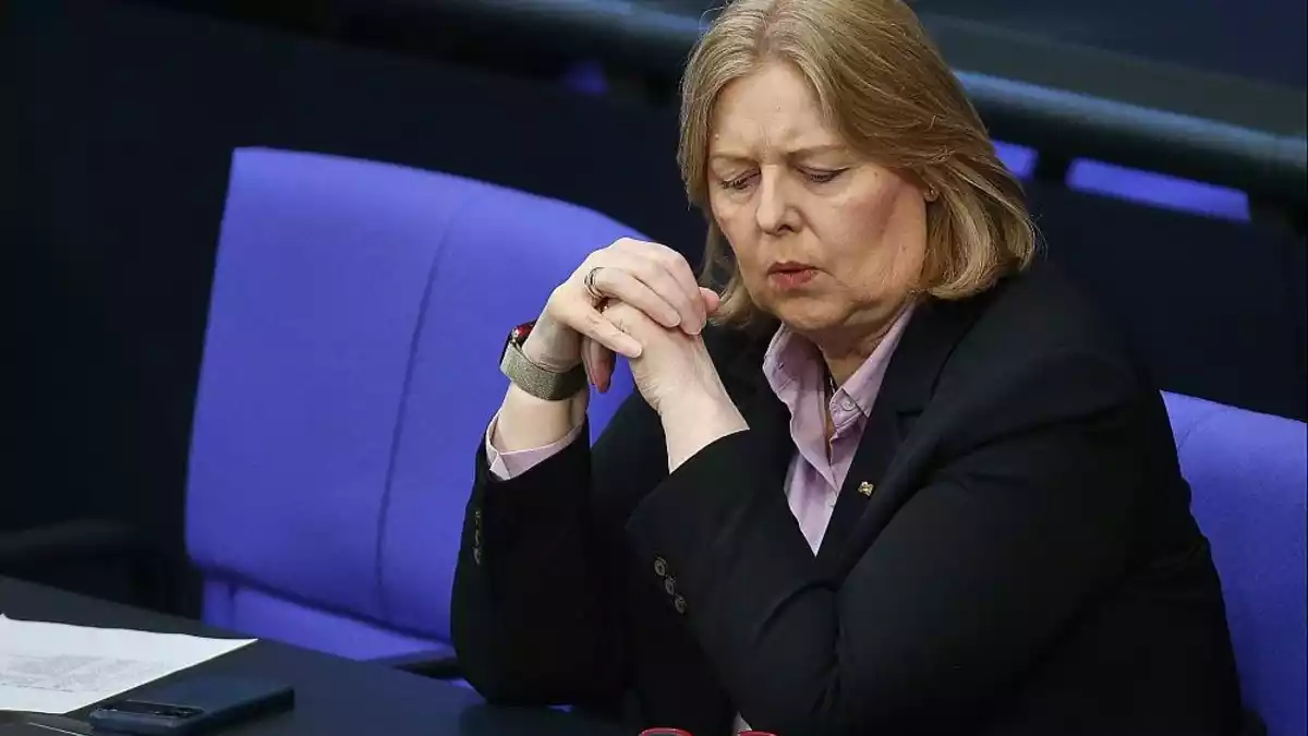 JU kritisiert Arbeitsministerin im Reformstreit