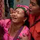 Nach der Flutkatastrophe herrschen in Nepal Trauer und Verzweiflung.  - Bild: Dar Yasin/AP/dpa