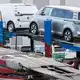 Bei Volkswagen in Hannover stand heute das vorerst letzte außerordentliche Treffen zwischen Vorstand und Belegschaft vor möglichen neuen Beschlüssen an. - Bild: Julian Stratenschulte/dpa