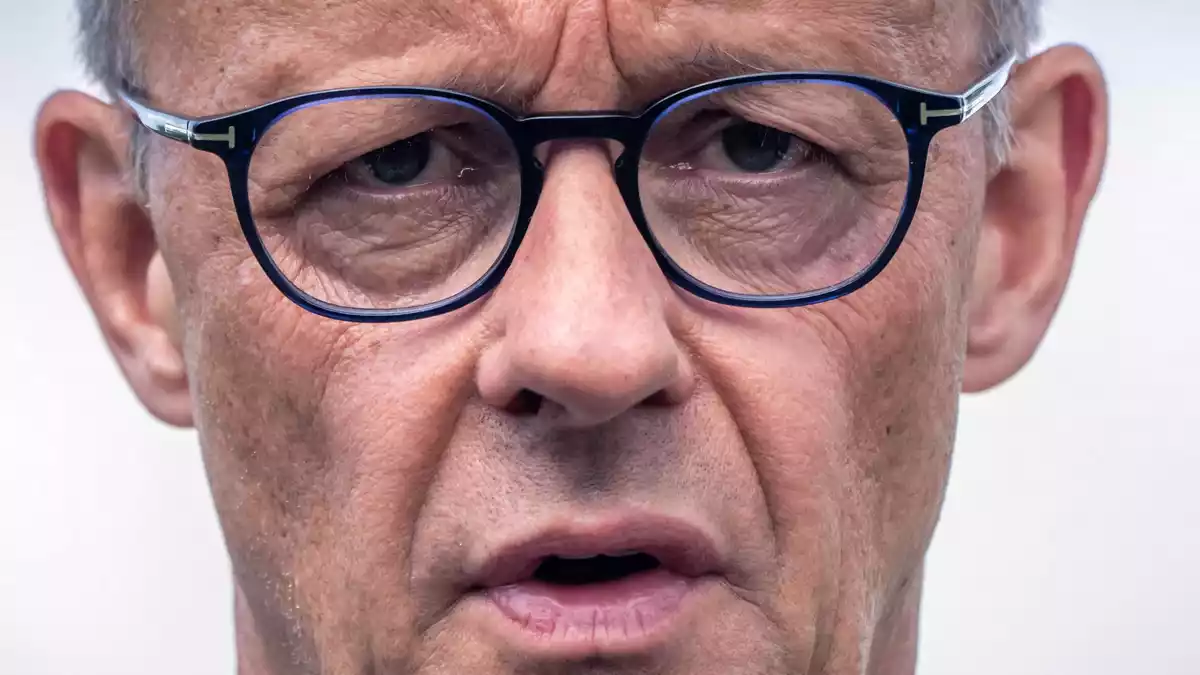 Bundeskanzler Friedrich Merz ist im Wahlkampf in Mecklenburg-Vorpommern aufgetreten. (Archivbild) - Bild: Michael Kappeler/dpa