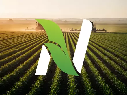 Weite, moderne Agrarlandschaft bei Sonnenuntergang als Symbol für den Agrarsektor. - Foto: über boerse-global.de