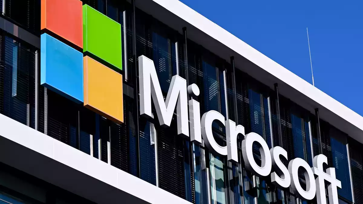 Der Cloud-Dienst Microsoft 365 war am Montagabend weltweit gestört.  - Bild: Sven Hoppe/dpa
