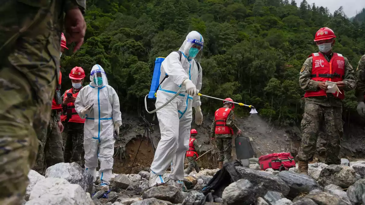 Die Angst vor Krankheiten wächst. - Bild: Jigme Dorje/Xinhua vía AP/dpa