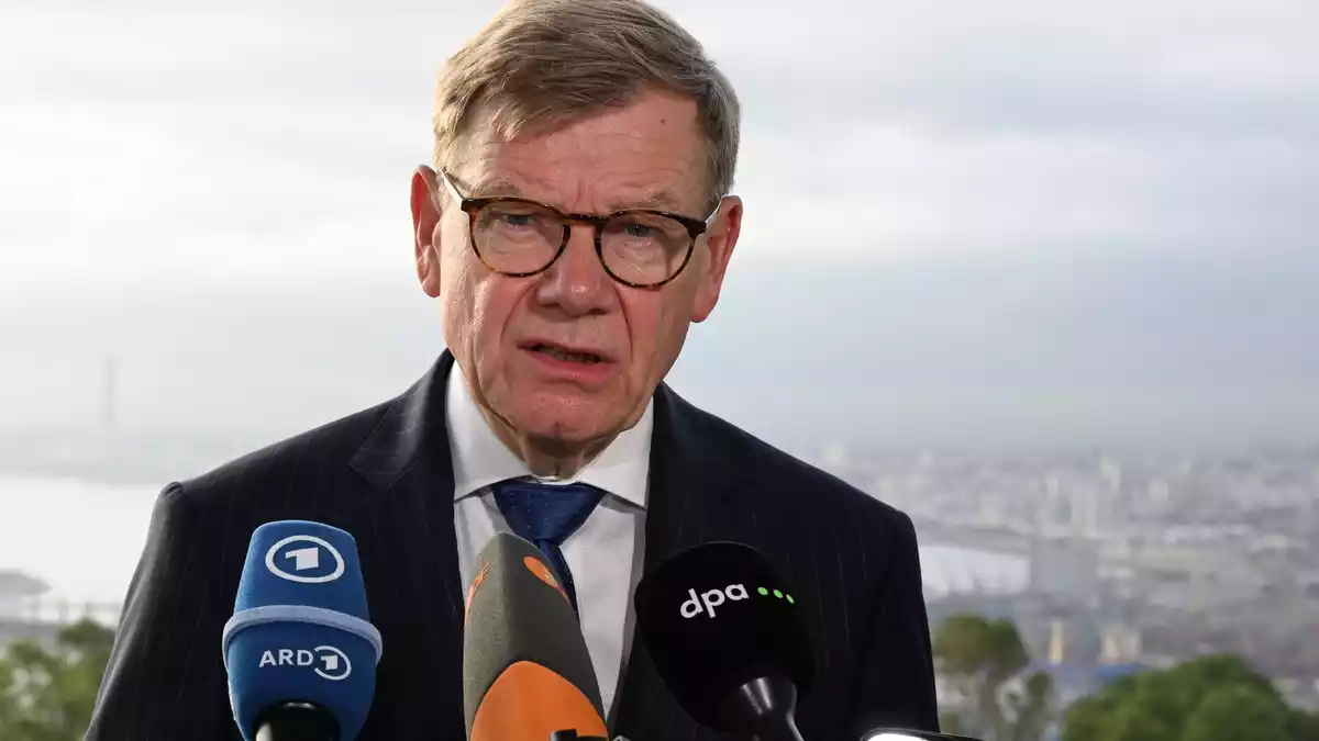 Außenminister Johann Wadephul (CDU) hatte sich am Morgen vor Journalisten in Algier geäußert. - Bild: Michael Brandt/dpa