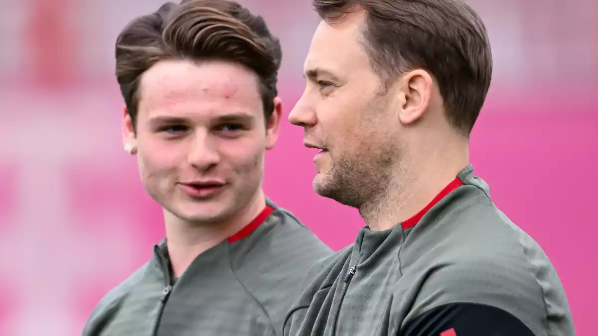 Gegenwart und Zukunft im Tor: Der 40-jährige Manuel Neuer (r) und sein Kronprinz Jonas Urbig. (Archivbild)  - Bild: Sven Hoppe/dpa