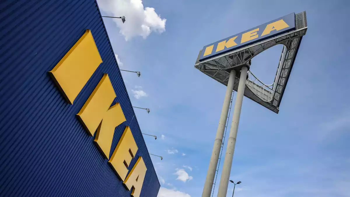 Ikea erzielte 2025 nach Angaben des Handelsforschungsinstituts EHI in Deutschland einen geschätzten Umsatz von 6,5 Milliarden Euro. - Bild: Oliver Berg/dpa