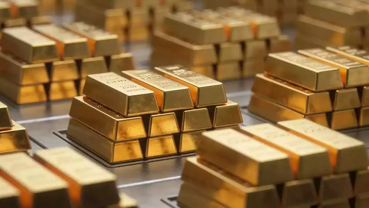 Gold Consolidates Near $4,375 as Ghana Ban and Central Bank Buying Reshape Market