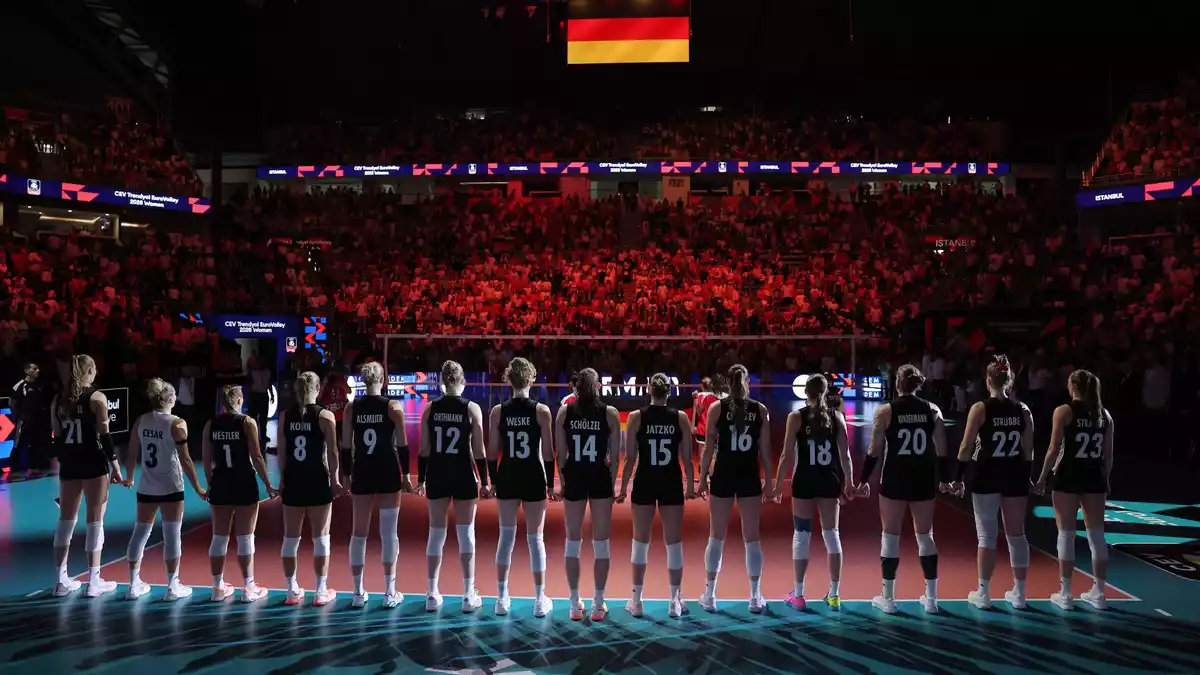 Das deutsche Team erwischte mal wieder einen schlechten Start. (Archivbild) - Bild: Uncredited/AP/dpa