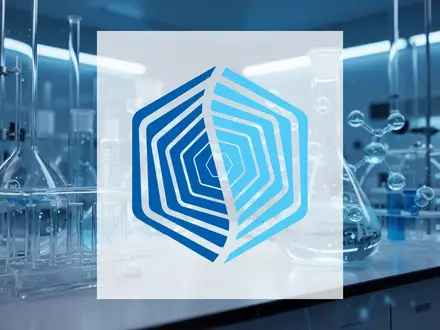 Moderne Laboreinrichtung für biopharmazeutische Forschung mit molekularen Strukturen und fokussierter Beleuchtung. - Foto: über boerse-global.de