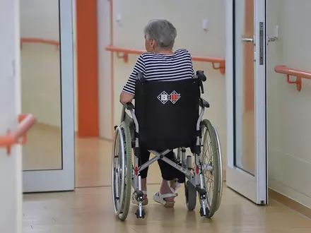 Alte Frau in einem Pflegeheim (Archiv) - Foto: via dts Nachrichtenagentur