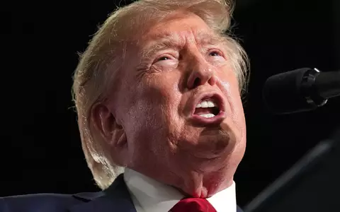 Trump warnt den Iran vor weiteren Angriffen.  - Foto: Jacquelyn Martin/AP/dpa