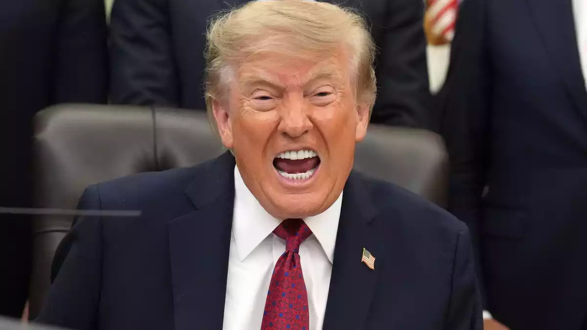 Trump droht dem Iran abermals.  - Bild: Jacquelyn Martin/AP/dpa
