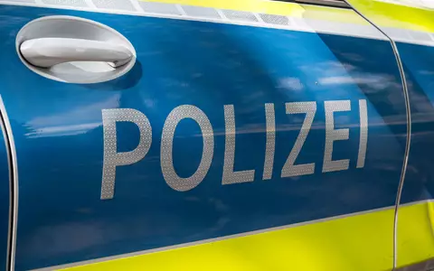 Die Polizei ist vor Ort. (Symbolbild) - Foto: Daniel Vogl/dpa