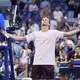 Alexander Zverev jubelt emotional.  - Bild: Frank Franklin II/AP/dpa