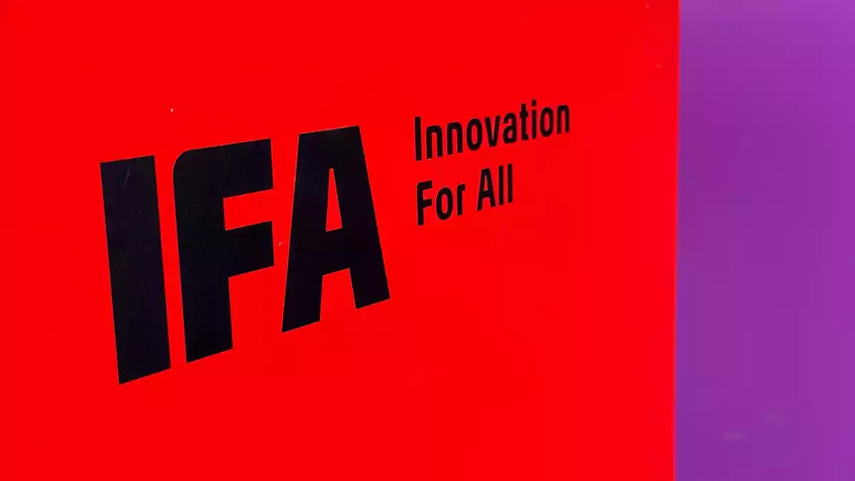 Zur Technikmesse IFA hat die Branche mit Speicherknappheit wegen des KI-Booms zu kämpfen. (Archivbild) - Bild: Christoph Dernbach/dpa