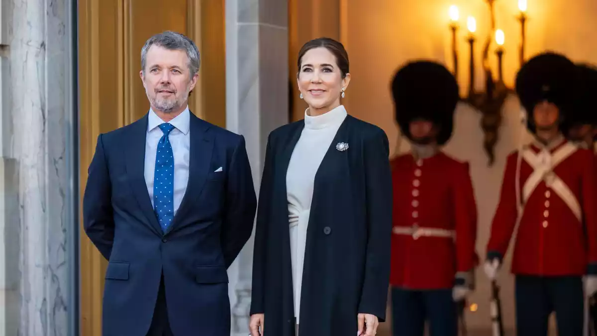 Als erste Gäste hatten sich der dänische König Frederik X. und seine Frau, Königin Mary, angekündigt. (Archivbild)  - Bild: Michael Kappeler/dpa