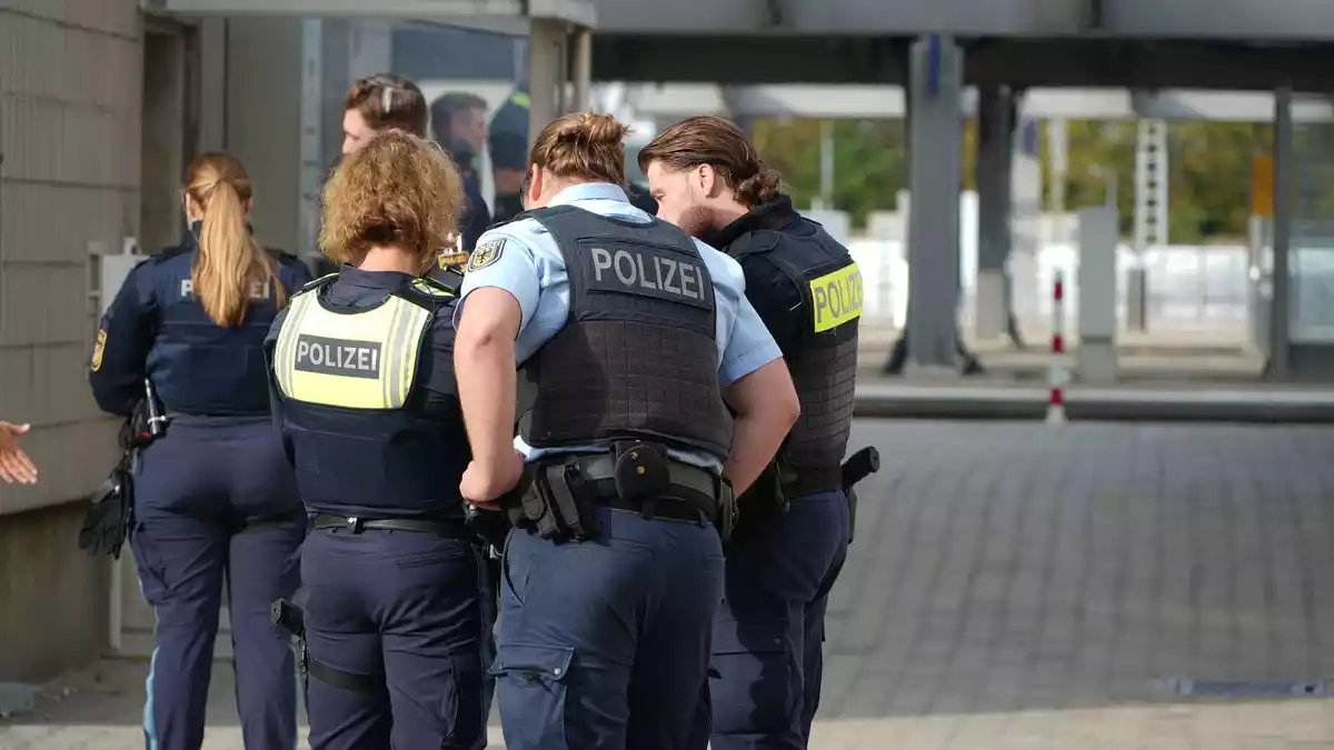  Zu der Explosion kam es in der Nähe des Augsburger Hauptbahnhofs. - Bild: Felix Kirberg/dpa