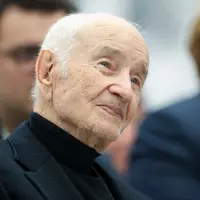 Armin Mueller-Stahl erhält die «Goldene Henne» für sein Lebenswerk. (Archivbild) - Foto: Christoph Reichwein/dpa