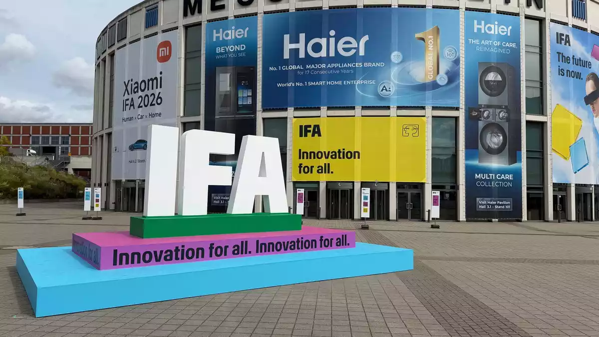Auf der Technikmesse IFA in Berlin sind die neuesten Tech-Trends zu sehen. - Bild: Christoph Dernbach/dpa
