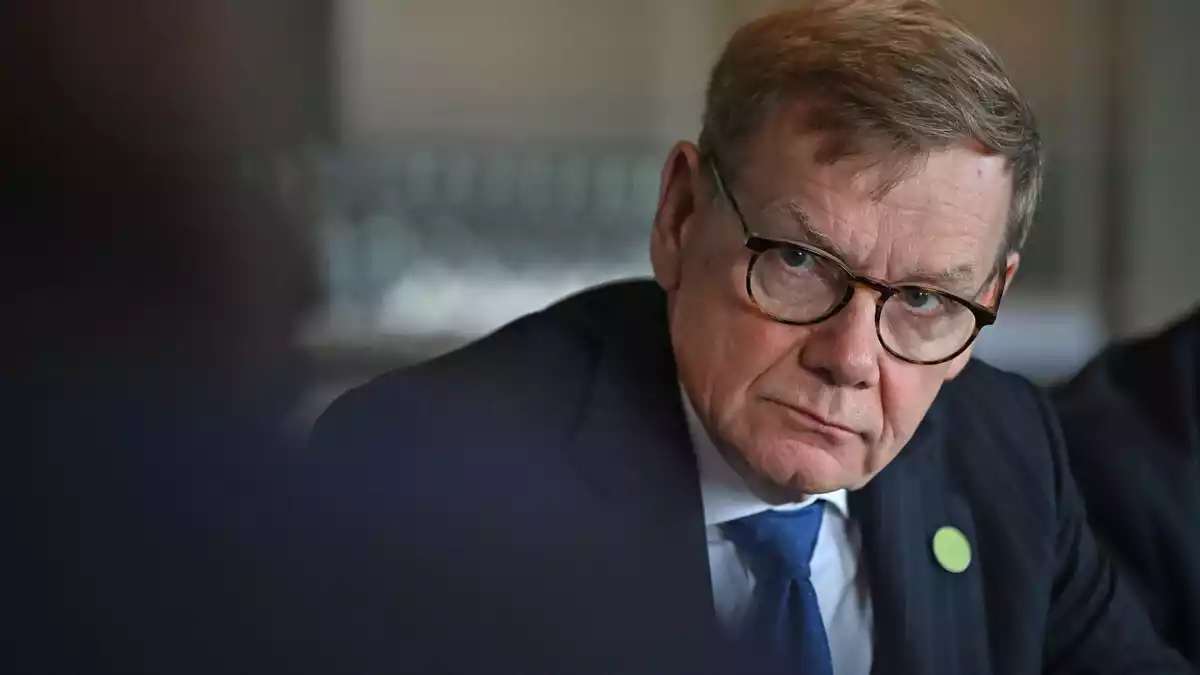 Außenminister Johann Wadephul (CDU) äußert sich am Rande des informellen EU-Außenministertreffens im irischen Wicklow vor Journalisten. - Bild: Michael Brandt/dpa