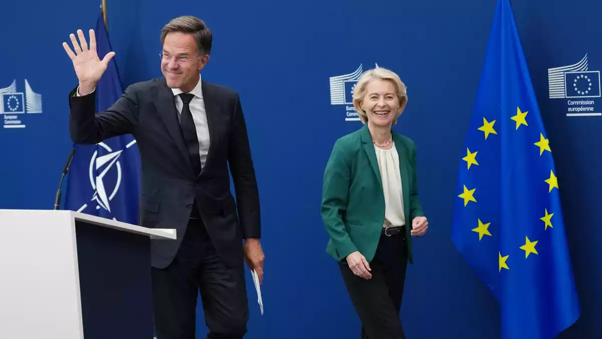 EU-Kommissionspräsidentin Ursula von der Leyen und Nato-Generalsekretär Mark Rutte äußern sich in Brüssel zum Vorfall mit einer Sprengstoffdrohne auf dem Flughafen Leipzig/Halle. - Bild: Virginia Mayo/AP/dpa