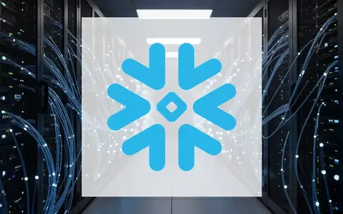 Modernes Rechenzentrum mit leuchtenden Glasfaserkabeln als Symbol für Cloud-Infrastruktur und digitale Daten. - Foto: über boerse-global.de