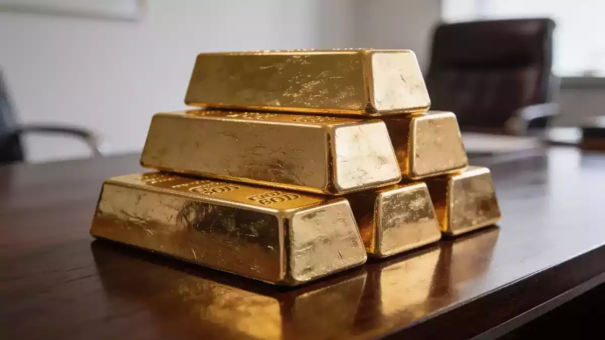 Gold Rebounds as Central Bank Buying Offsets Fed Rate Hike Fears