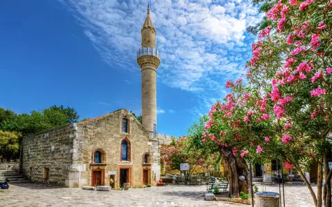 Dorfplatz-Idylle in Bodrum - Foto: TGA über pressetext.de