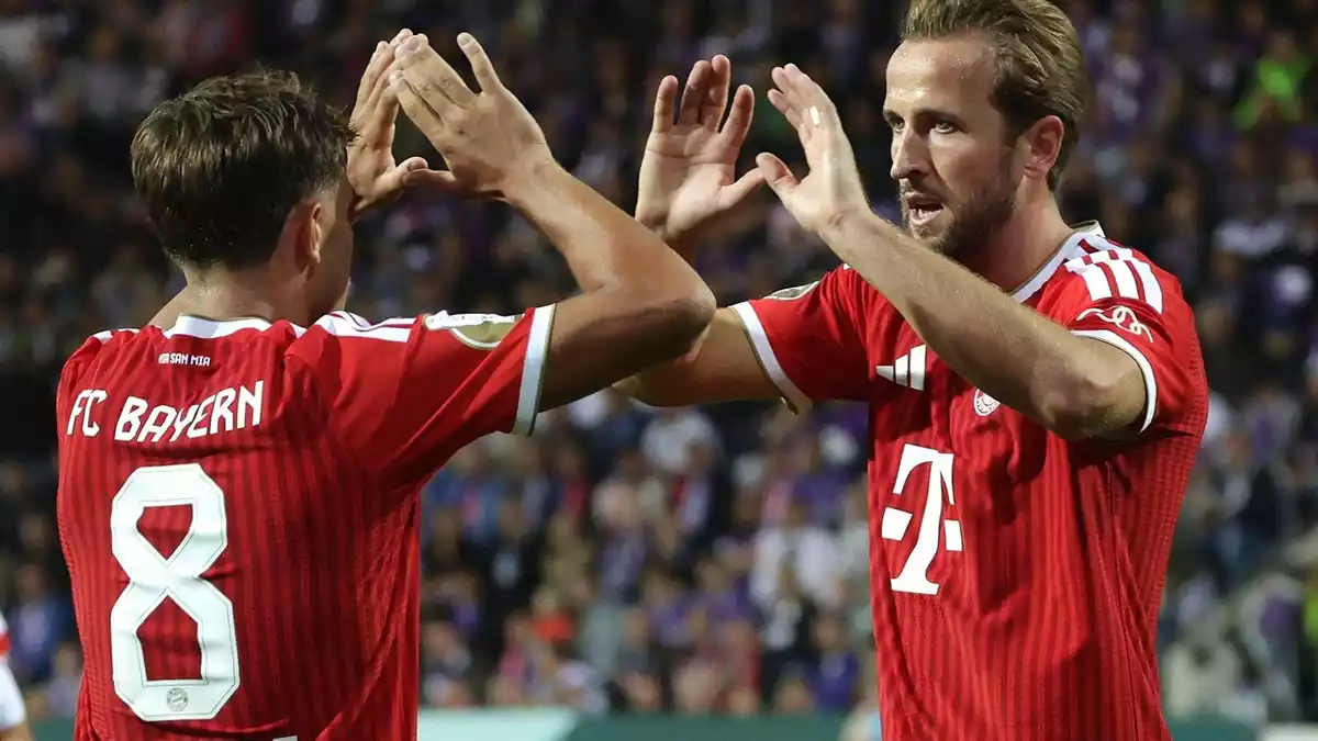 Doppelter Jubel: Harry Kane und Tom Bischof trafen für die Bayern. - Bild: David Ebener/dpa