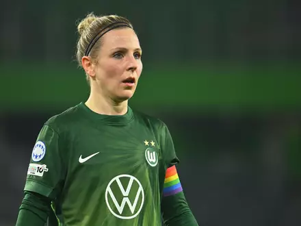 Bitteres Aus für Wolfsburg: Kapitänin Svenja Huth. (Archivbild) - Foto: Swen Pförtner/dpa