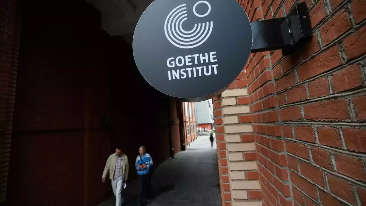 Die Goethe-Institute in Russland konnten seit Jahren keine große Öffentlichkeit in Russland mehr erreichen.  - Bild: Pavel Bednyakov/AP/dpa