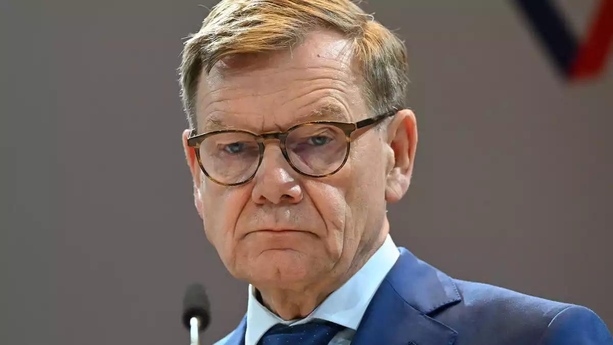 Außenminister Johann Wadephul (CDU) sieht die angekündigte Schließung der Goethe-Institute in Russland als Verlust für die gegenseitigen Beziehungen.  - Bild: Michael Brandt/dpa