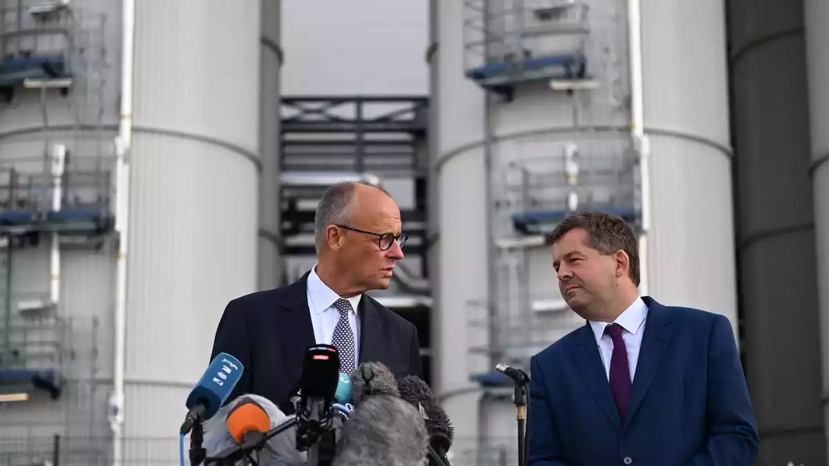 Zum zweiten Mal innerhalb von vier Tagen sind CDU-Chef und Spitzenkandidat zusammen in Sachsen-Anhalt unterwegs. - Bild: Hendrik Schmidt/dpa