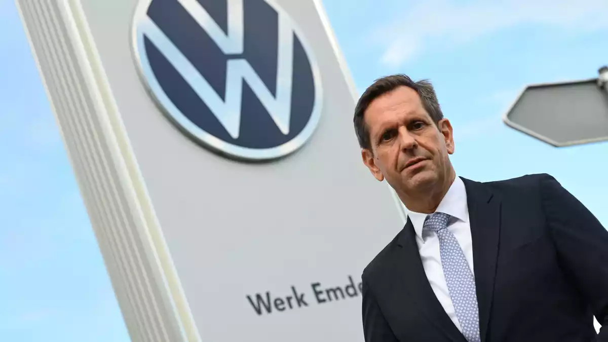 Niedersachsens Ministerpräsident Olaf Lies (SPD) sitzt im VW-Aufsichtsrat.  - Bild: Lars Penning/dpa