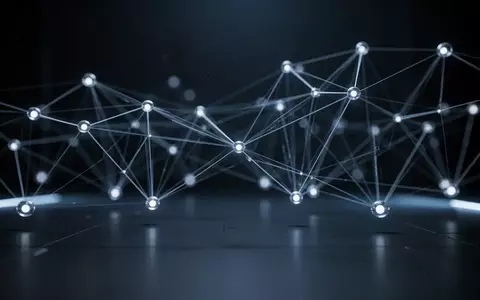 Abstrakte Darstellung digitaler Sicherheit mit vernetzten Lichtpunkten vor einem dunklen Hintergrund. - Foto: über boerse-global.de