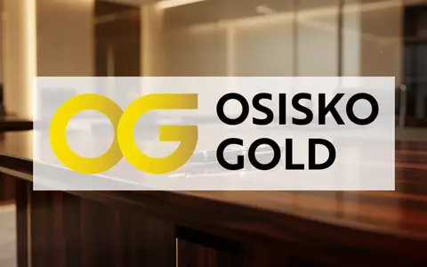 Modernes, elegantes Bürointerieur mit warmem goldenem Licht, das Exzellenz und Führung im Edelmetallsektor symbolisiert. - Foto: über boerse-global.de