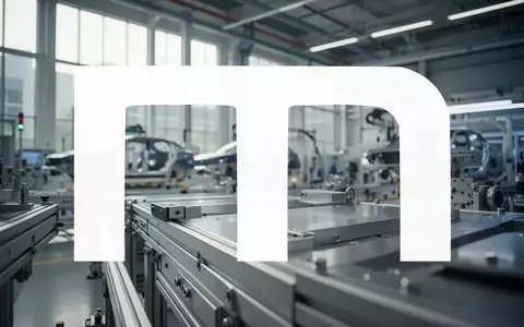 Moderne Produktionshalle der Automobilindustrie mit Fokus auf Präzisionstechnik und industrielle Fertigung. - Foto: über boerse-global.de