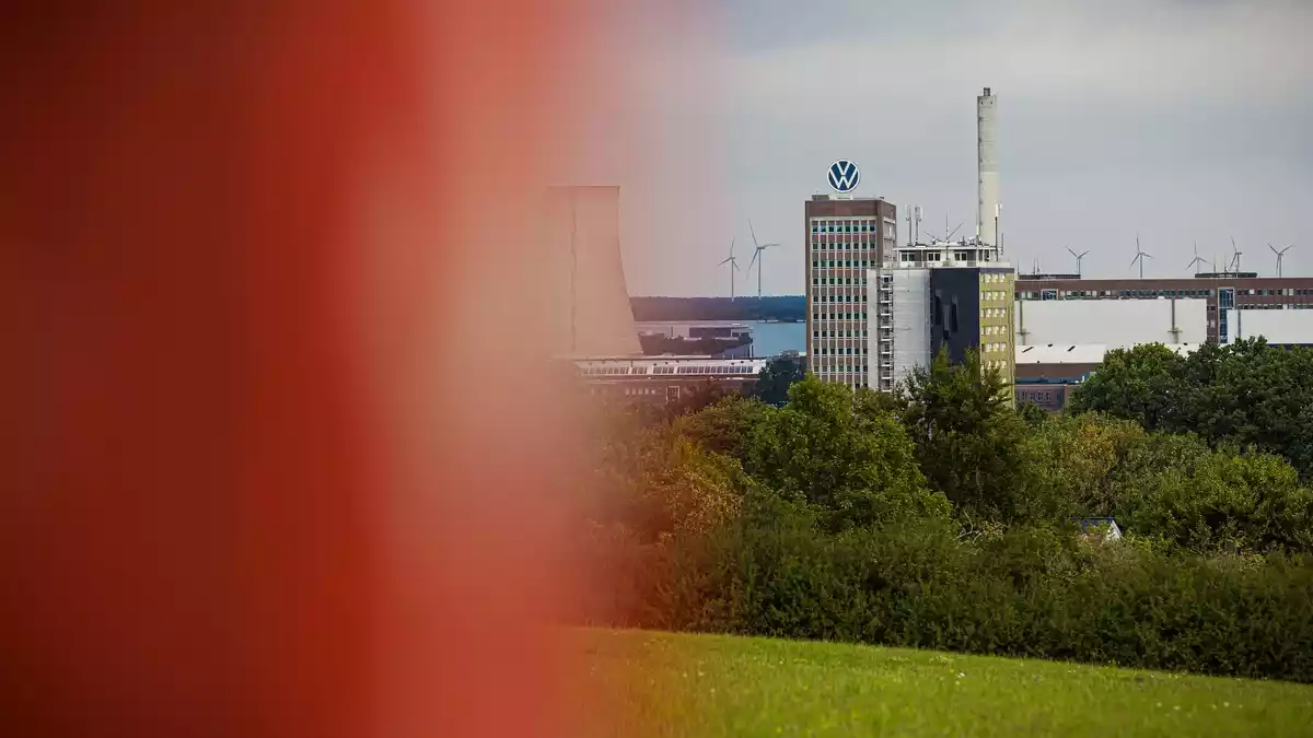 Noch sind nicht alle Fragen bei Volkswagen geklärt. - Bild: Moritz Frankenberg/dpa