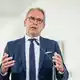 Thüringens SPD-Chef Georg Maier will die Parteigremien befragen.  - Bild: Jacob Schröter/dpa