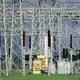 Am Umspannwerk bei Dormagen entdeckte ein Spaziergänger einen verdächtigen Gegenstand. - Bild: Bernd Thissen/dpa