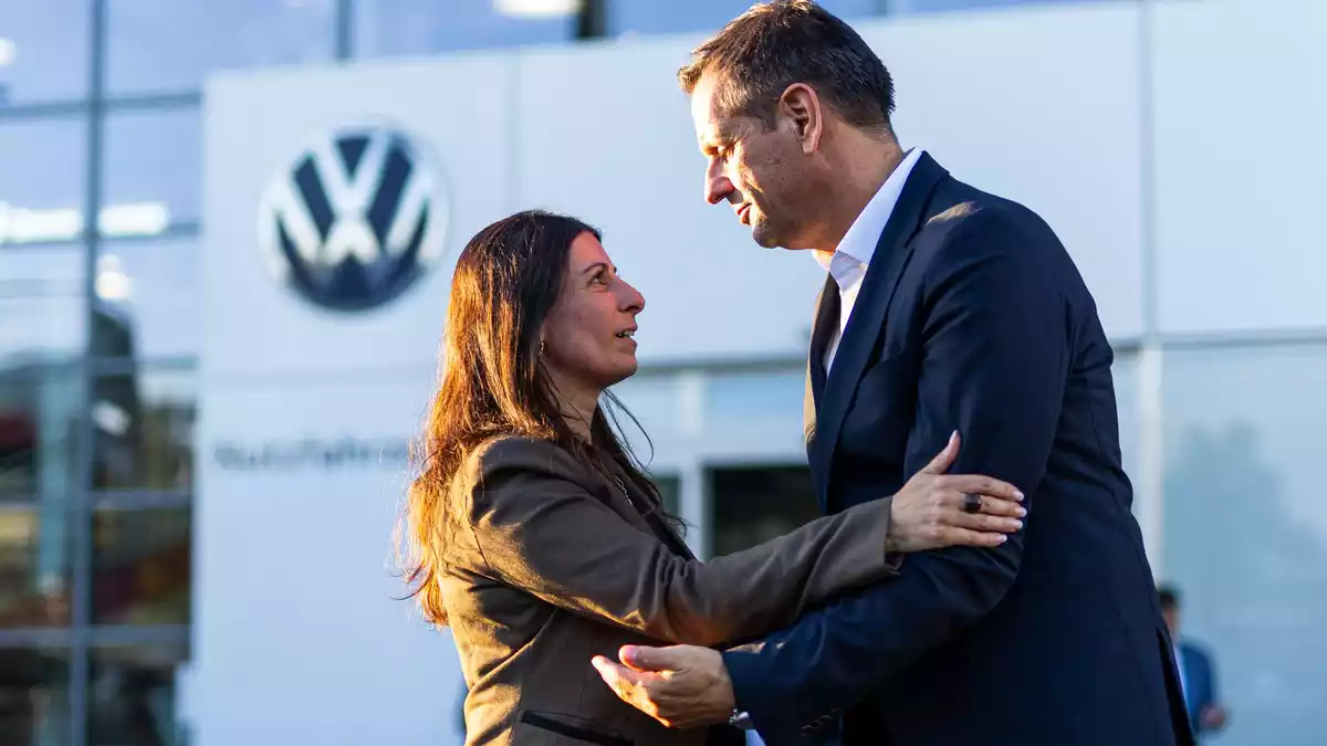 Standen in der Auseinandersetzung auf einer Seite: VW-Betriebsratschefin Daniela Cavallo und Niedersachsens Ministerpräsident Olaf Lies (SPD). (Archivbild) - Bild: Michael Matthey/dpa