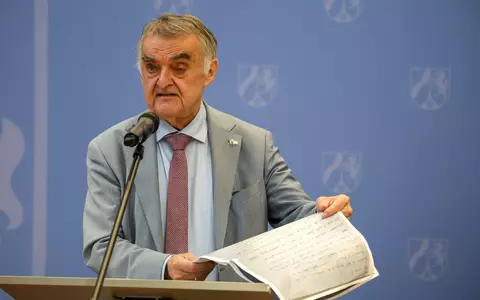 Laut NRW-Innenminister Herbert Reul hat die Polizei den Wagen des Sabotage-Verdächtigen gestürmt. - Foto: Christoph Reichwein/dpa