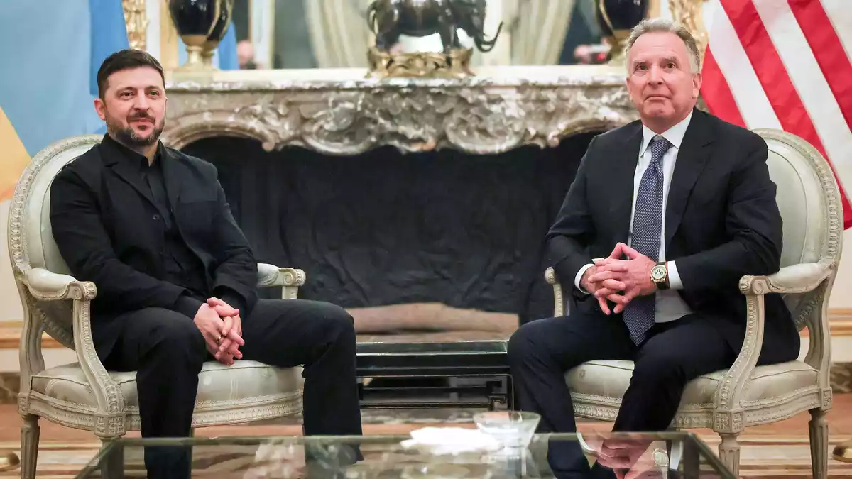 Die US-Vermittler Steve Witkoff und Jared Kushner reisen nach Worten des ukrainischen Präsidenten Wolodymyr Selenskyj am Sonntag nach Kiew. (Archivbild) - Bild: Thomas Padilla/AP/dpa
