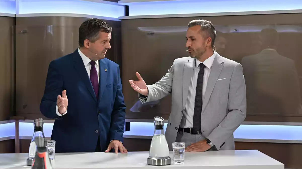 Amtsinhaber Schulze und Herausforderer Siegmund beharkten sich auch im Fernsehen. - Bild: Hendrik Schmidt/dpa