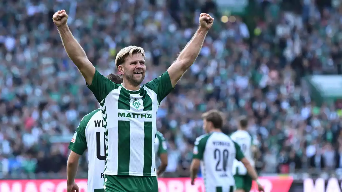 Bremens Niclas Füllkrug sorgte gegen Leipzig per Kopf für das 2:0 - Bild: Carmen Jaspersen/dpa