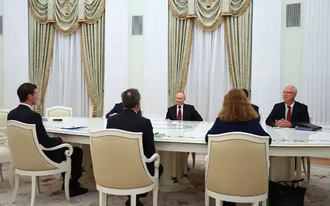 Kremlchef Wladimir Putin spricht mit US-Unterhändlern erneut über eine mögliche Beendigung seines Angriffskriegs gegen die Ukraine. (Archivbild) - Foto: Alexander Kazakov/Sputnik, Kremlin Pool via AP/dpa