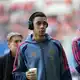 Feierte auf Schalke sein Kader-Comeback: Jamal Musiala.  - Bild: Fabian Strauch/dpa