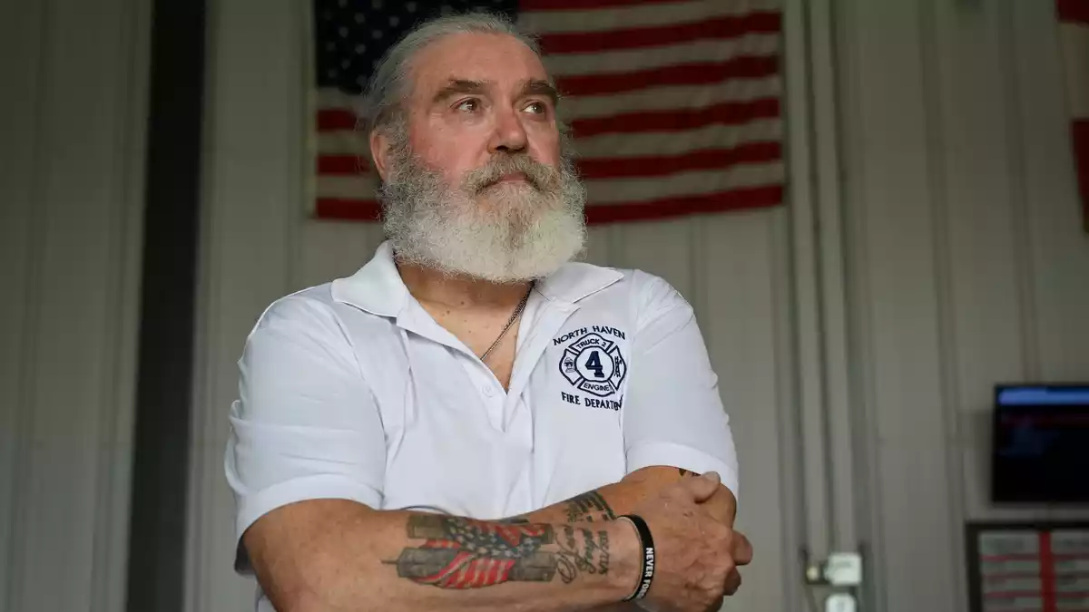 Achtmal hat sich Curt Andrews schon Hautkrebs entfernen lassen müssen - an den Stellen seines Körpers, die vor 25 Jahren dem Staub ausgesetzt waren, den die Anschläge auf die Türme des World Trade Centers verursacht haben.  - Bild: Anne Pollmann/dpa
